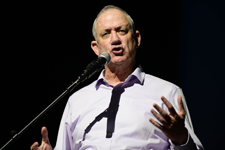 גנץ: כדור אחד במעטפה יכול להפוך לשלושה כדורי אקדח