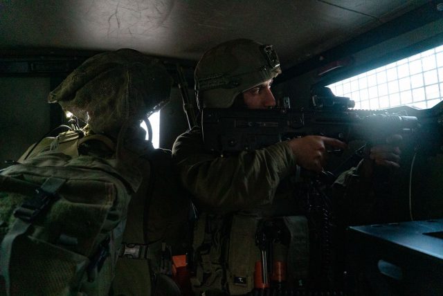 4 מבוקשים נעצרו ברחבי יהודה ושומרון; M-4 הוחרם