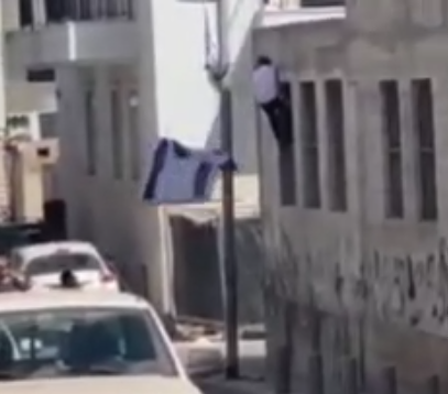 לאחר התיעוד ביפו: נעצרו חשודים בהורדת דגלי ישראל
