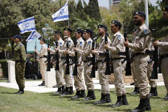 הכתב השכול: "המחאה צריכה להישאר בחוץ"