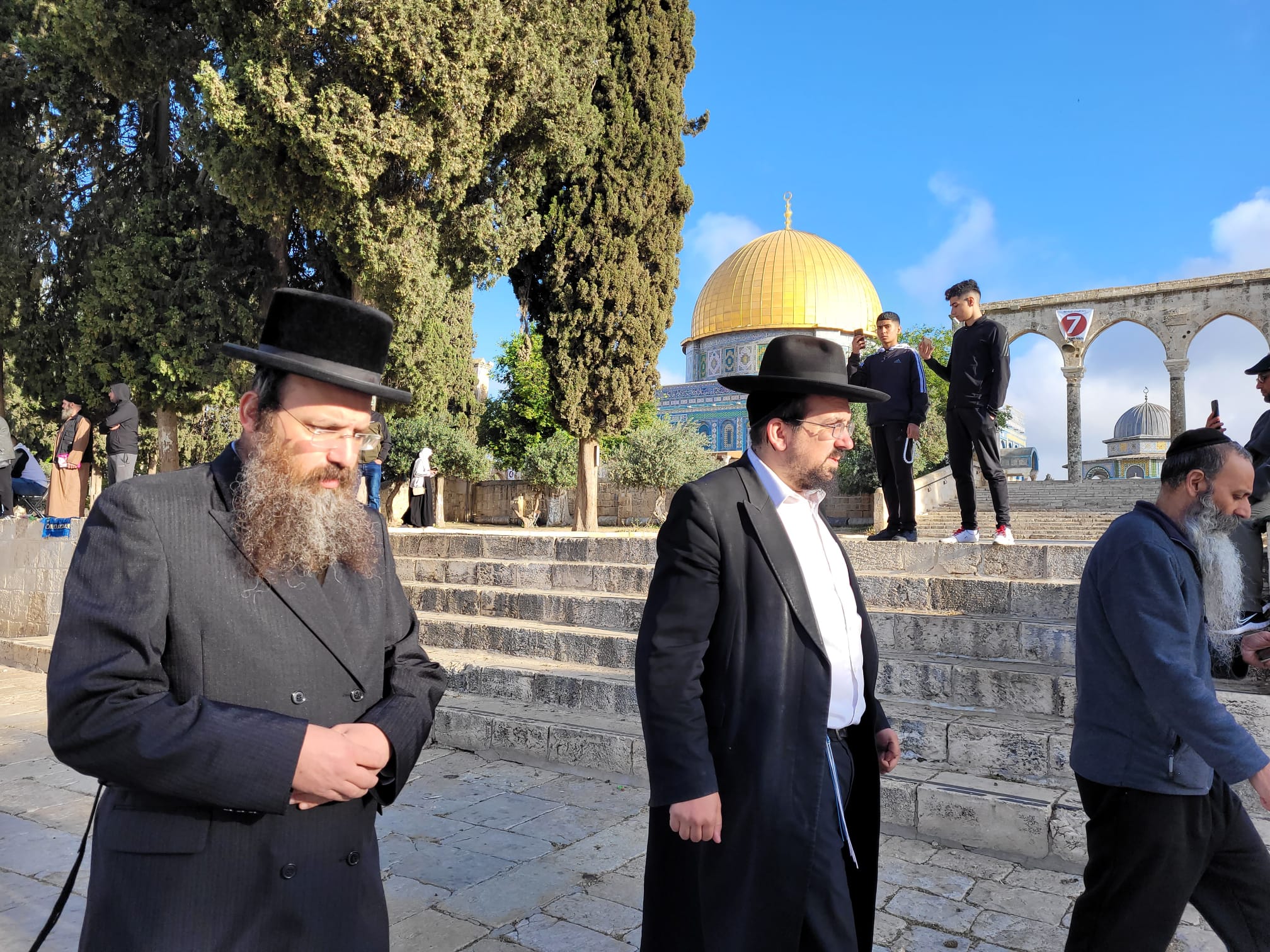 צפו: הר הבית נפתח מחדש לעליית יהודים
