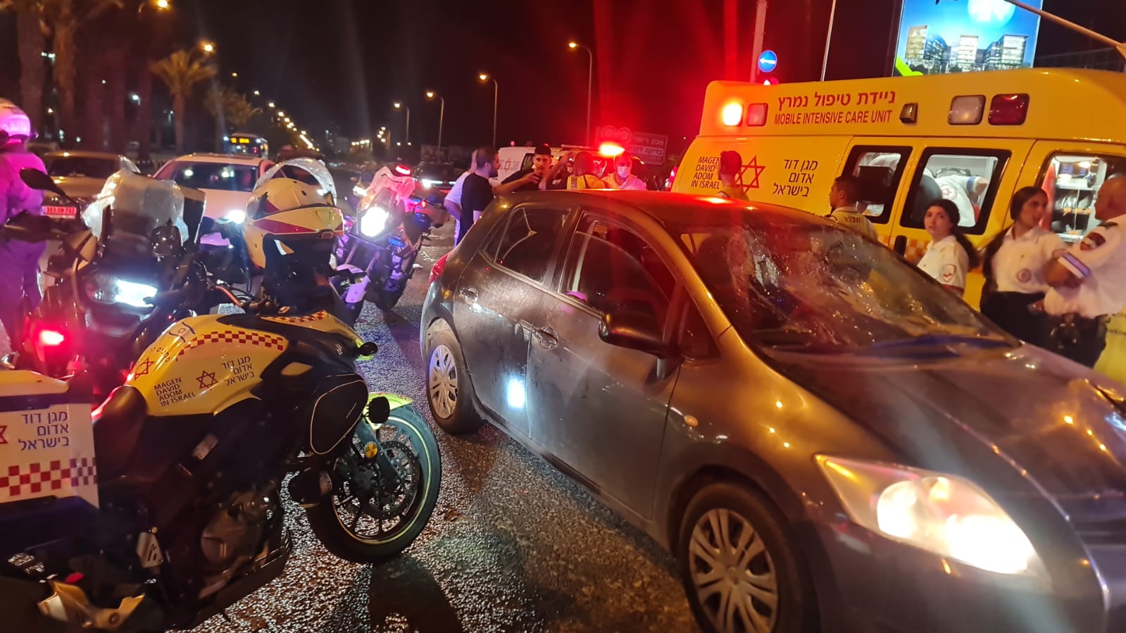 סמי עופר: הולך רגל בן 60 נפצע אנוש בתאונת דרכים