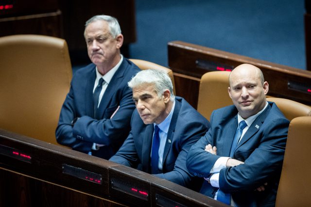 במחנה הממלכתי תוקפים את לפיד: "גול עצמי מפואר"