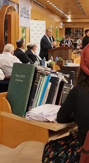 בנט