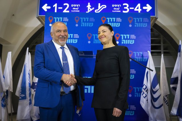 מיכאלי וליברמן בהשקת הרפורמה