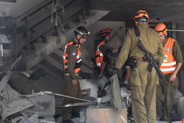 חילוץ הנפגעים בזירות הנפילות (דובר צה"ל)