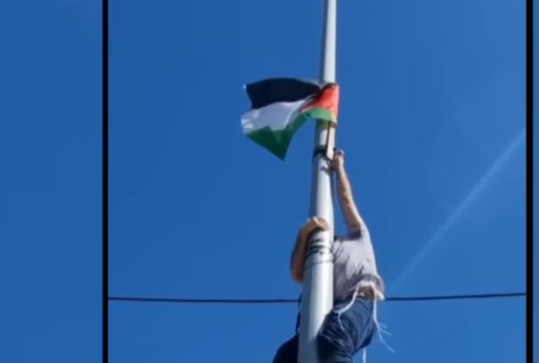 צפו: הקרב על הדגל בחווארה
