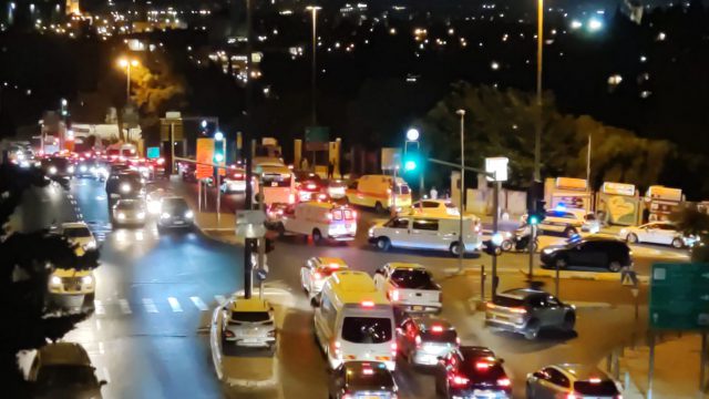 נתפס המחבל שניסה לדקור שוטרים בהר הבית