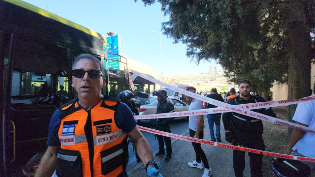 פיגוע דקירה בירושלים: גבר נפצע בינוני