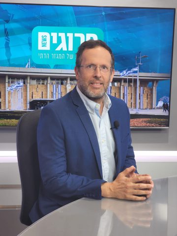 "בסוף החרדים יבינו שהדבקות בנתניהו פוגעת בהם"
