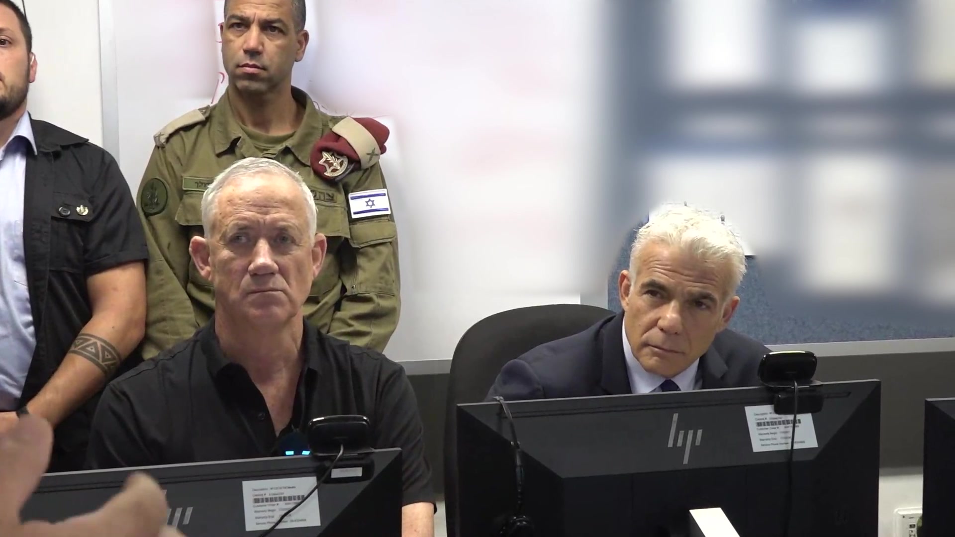 לפיד גנץ עלות השחר (1)