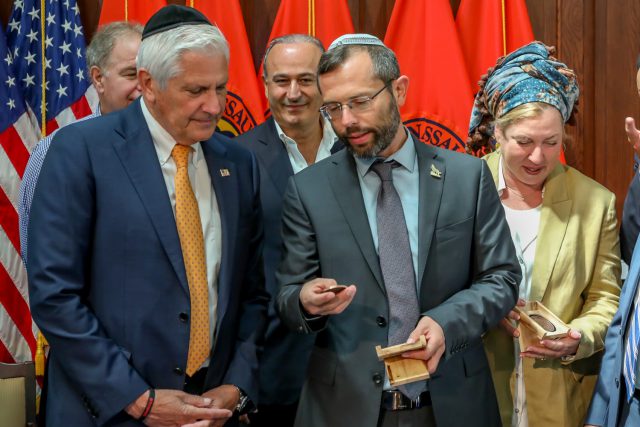 הסכם ערים תאומות בין מועצת בנימין למחוז נסאו