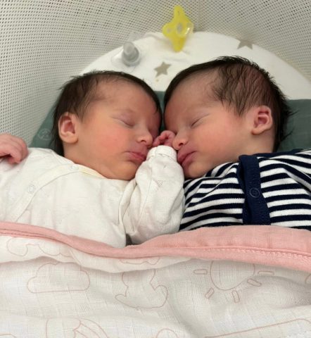 כזה לא שמענו: שרן השכל חושפת את שמות בנותיה