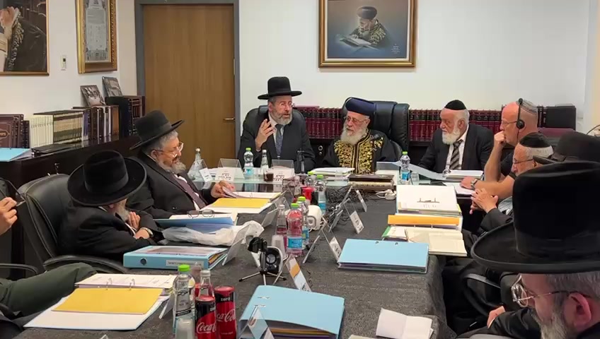 הרב לאו נגד עלייה להר הבית