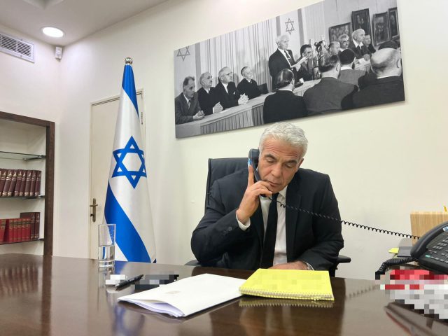 לפיד משוחח עם ביידן