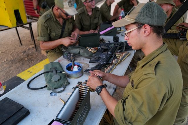 סמל איתן פיכמן ז"ל, שהתמוטט ומת במהלך אימון בגולן, תועד יומיים קודם לכן על ידי צלם פלאש 90