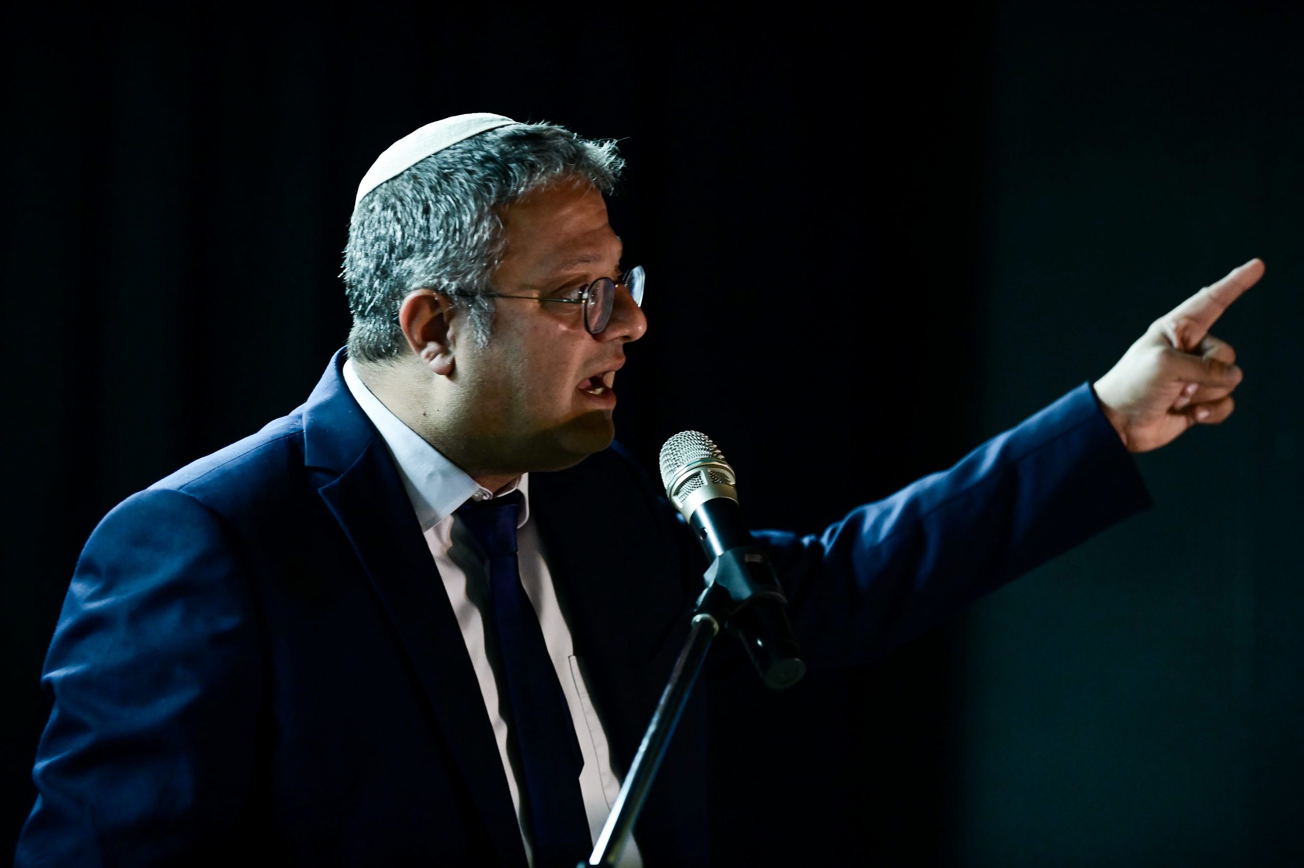 איתמר בן גביר לסמוטריץ ונתניהו: "גלו אחריות"