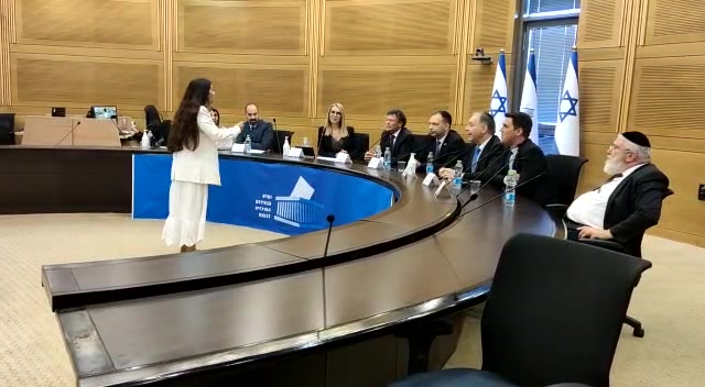 הגשת רשימות הדר מוכתר צילום בנצי