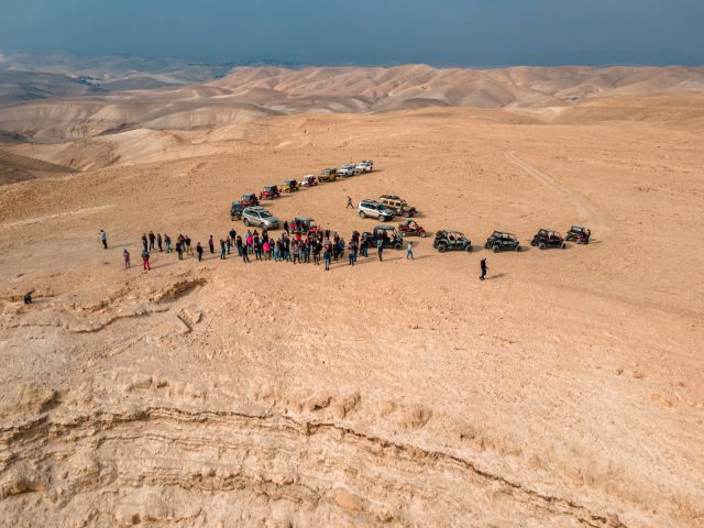 נהגתי, אכלתי ונהניתי: חווית הכנענית במדבר יהודה
