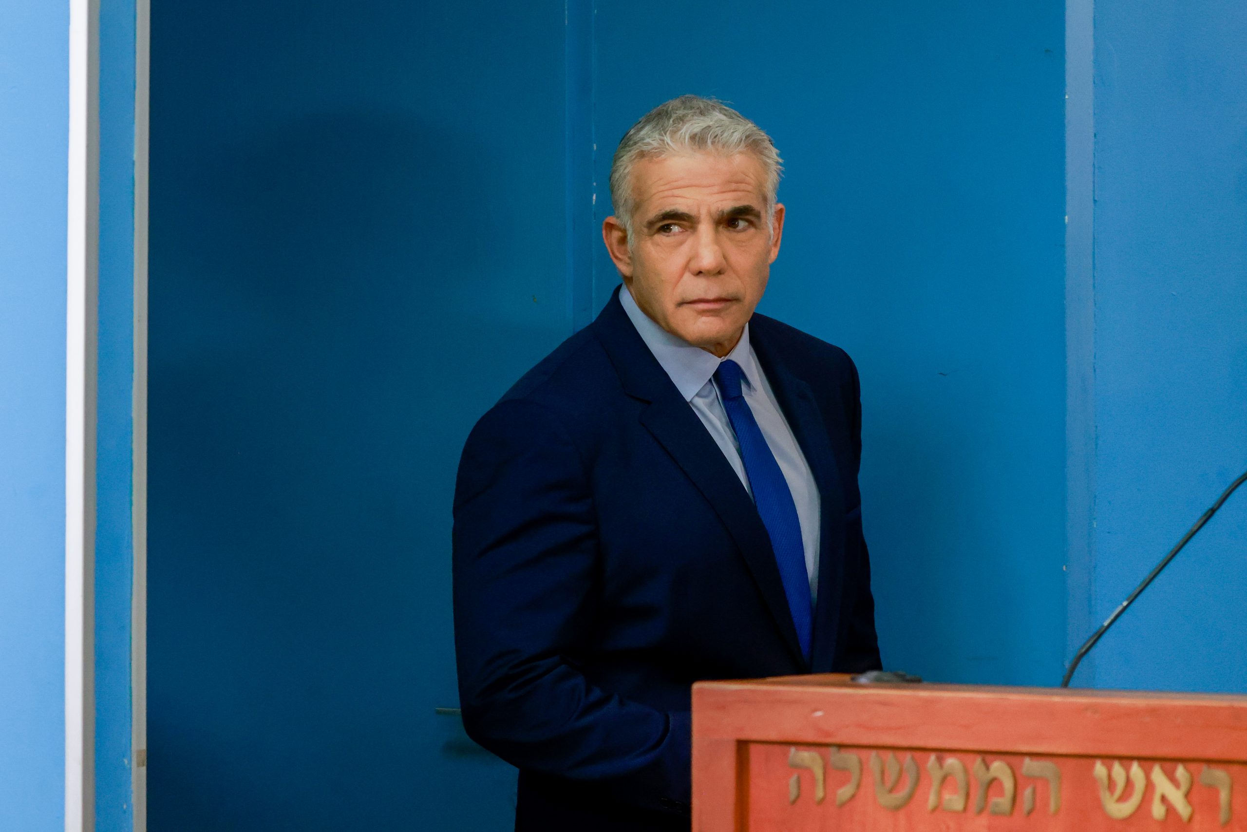 ניגוד עניינים? הקשר בין היועץ של לפיד להסכם הימי