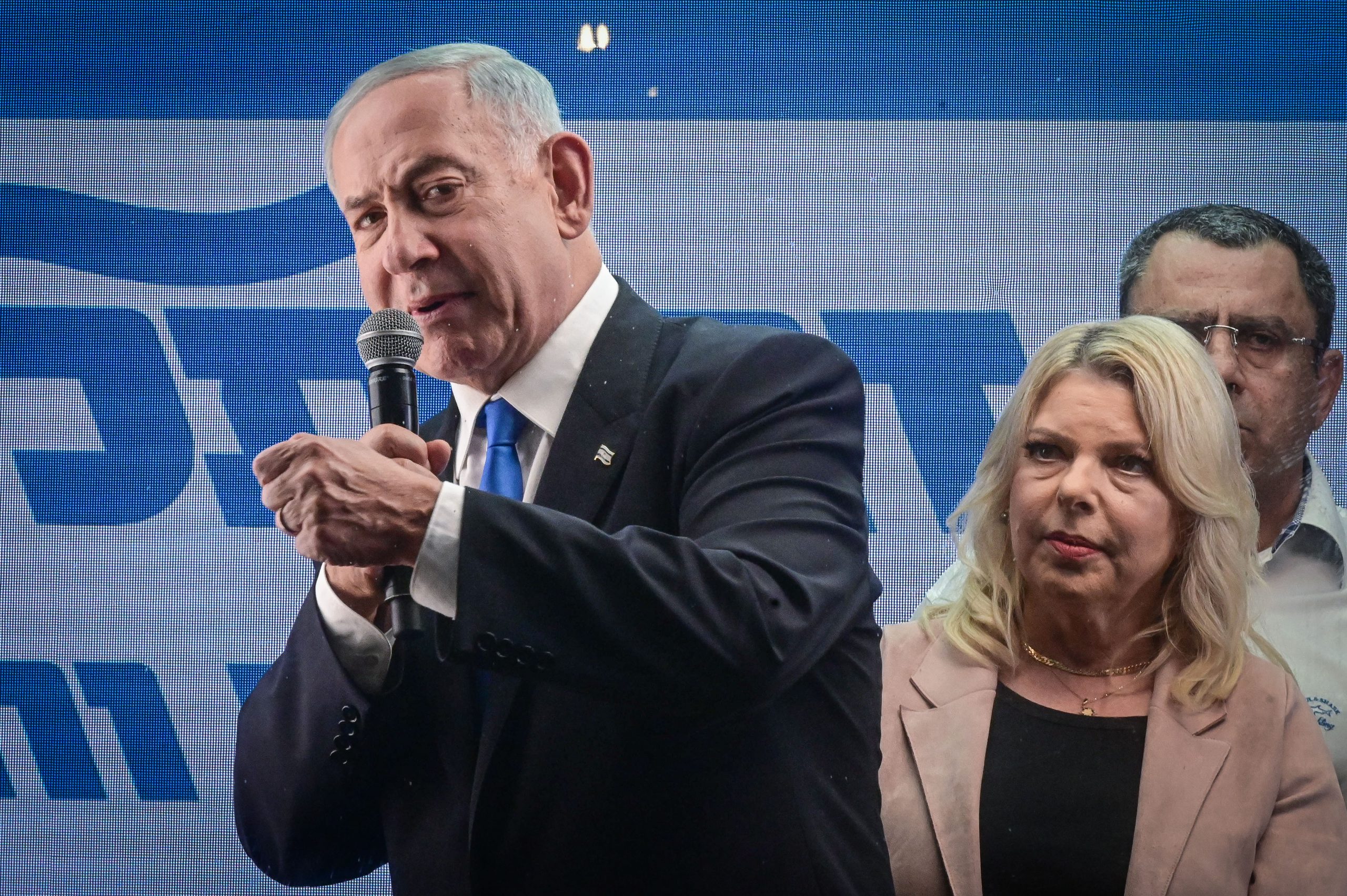 סער: "ימין על מלא אעלק"; שקד: "אנחנו מנענו את זה"