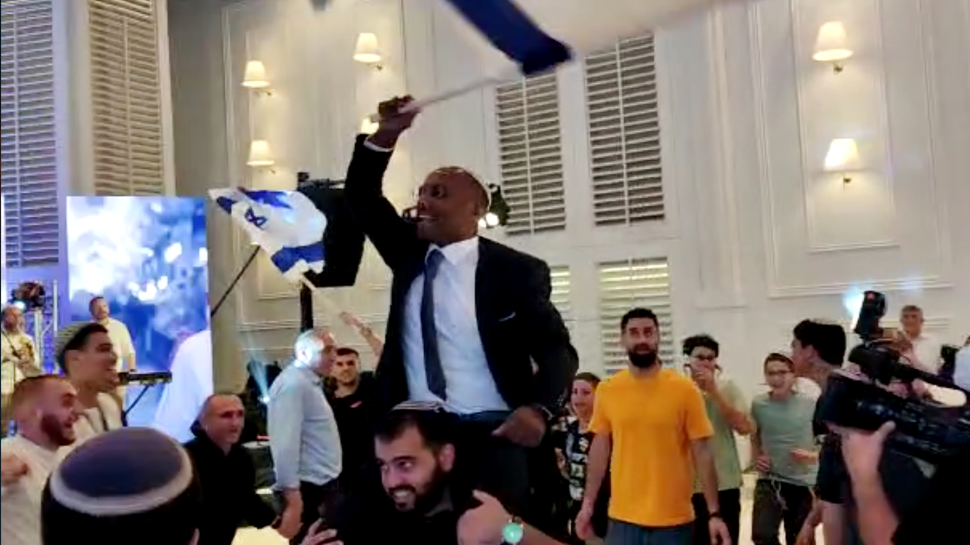 צפו: מספר 14 בציונות הדתית חוגג את הניצחון