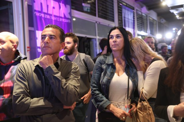 הפעילים בהלם: התבוסה של מפלגות השמאל בתמונות
