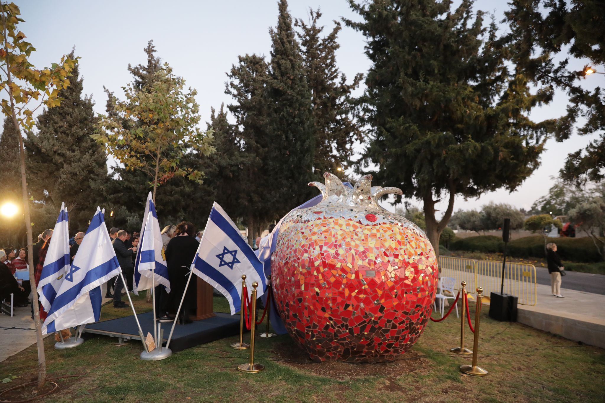 אנדרטה חדשה ליהודי צפון מקדוניה נחנכה בירושלים
