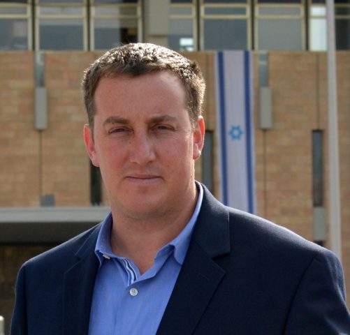 מנכ"ל תנועת רגבים, מאיר דויטש: "אפליה נגד ערבים לא הייתה מתקבלת בצורה כזו" (רגבים)