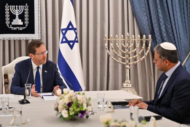 בן גביר להרצוג: "אנחנו צריכים לעמוד על שלנו"