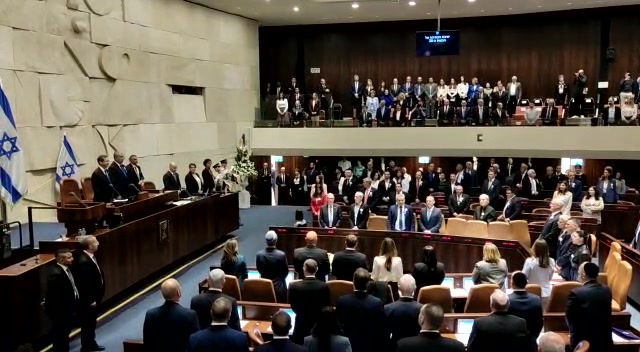 WhatsApp Video 2022-11-15 at 16.03.24