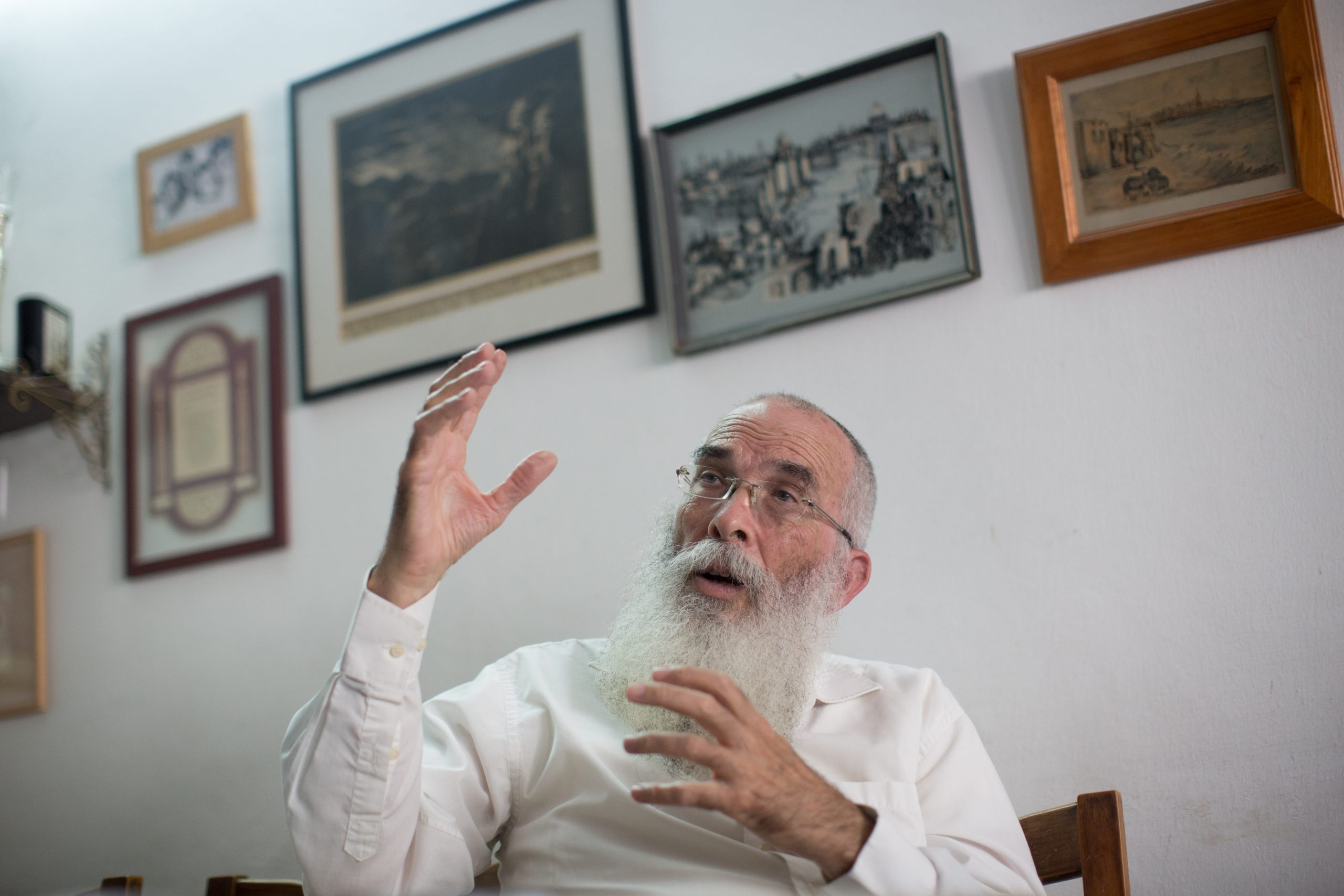כשהרב שטרנברג ניסח כללים בנושא מוגנות לילדים