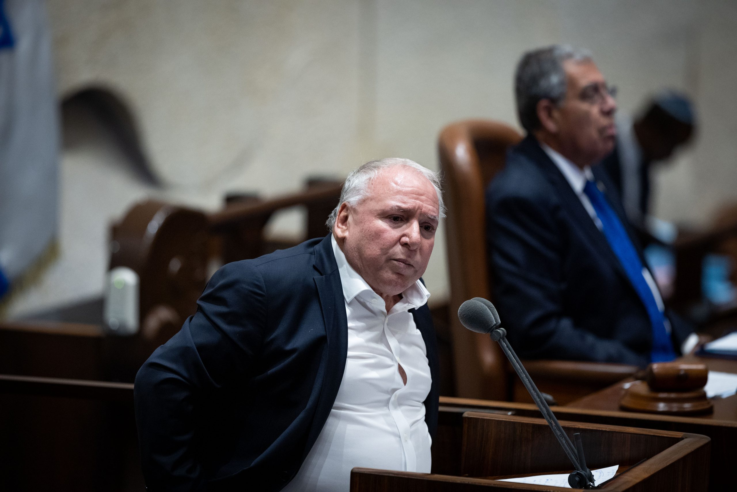 אמסלם ישאר בלי תפקיד: ”זה מחיר הנאמנות”