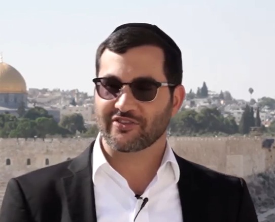 נכדו של הרב עובדיה יוסף מגיב לסערה: "נמאס לי"