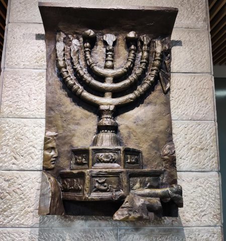 דמוקרטיה ואור: מסע מיוחד ברחבי הכנסת לכבוד חנוכה