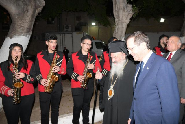 עמוס בן גרשום/ לע״מ