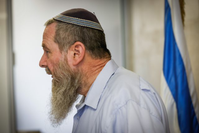 אבי מעוז. אובססיביות תמוהה