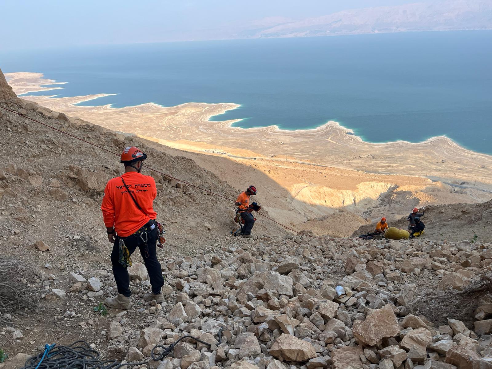 תיעוד: צנחן רחיפה התרסק על מצוק העתקים ליד נחל