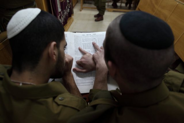 חיליים דתיים. אילוסטרציה, למצולמים אין קשר לכתבה