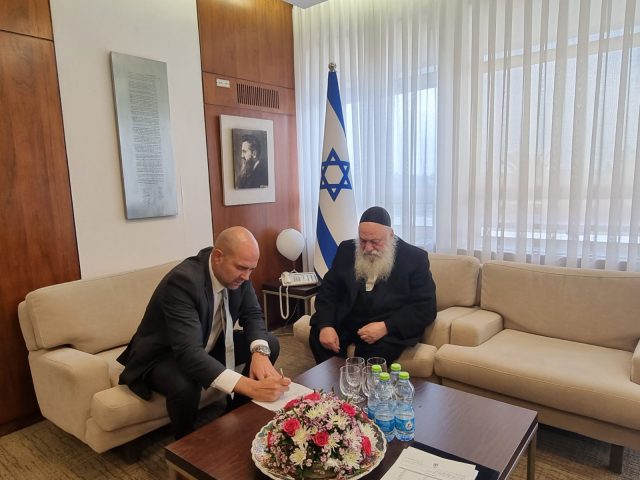 שר שלישי התפטר: חבר הכנסת לשעבר חוזר