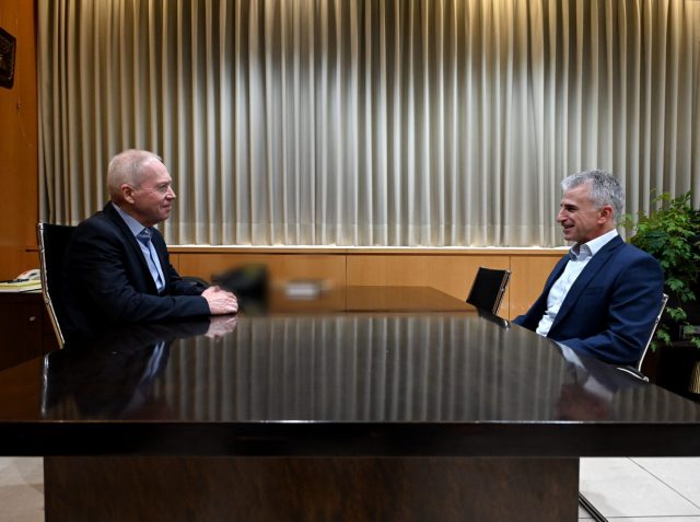 אריאל חרמוני, משרד הביטחון