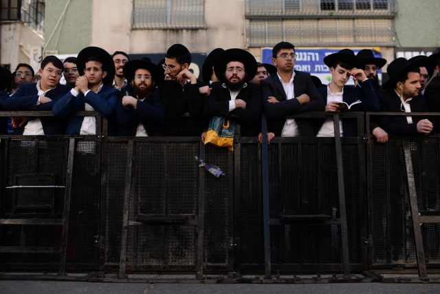 הלווייתו של הרב שמעון בעדני, זקן מועצת חכמי התורה של ש"ס
