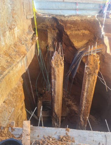 בולען נפער בהוד השרון, 3 בניינים סמוכים פונו