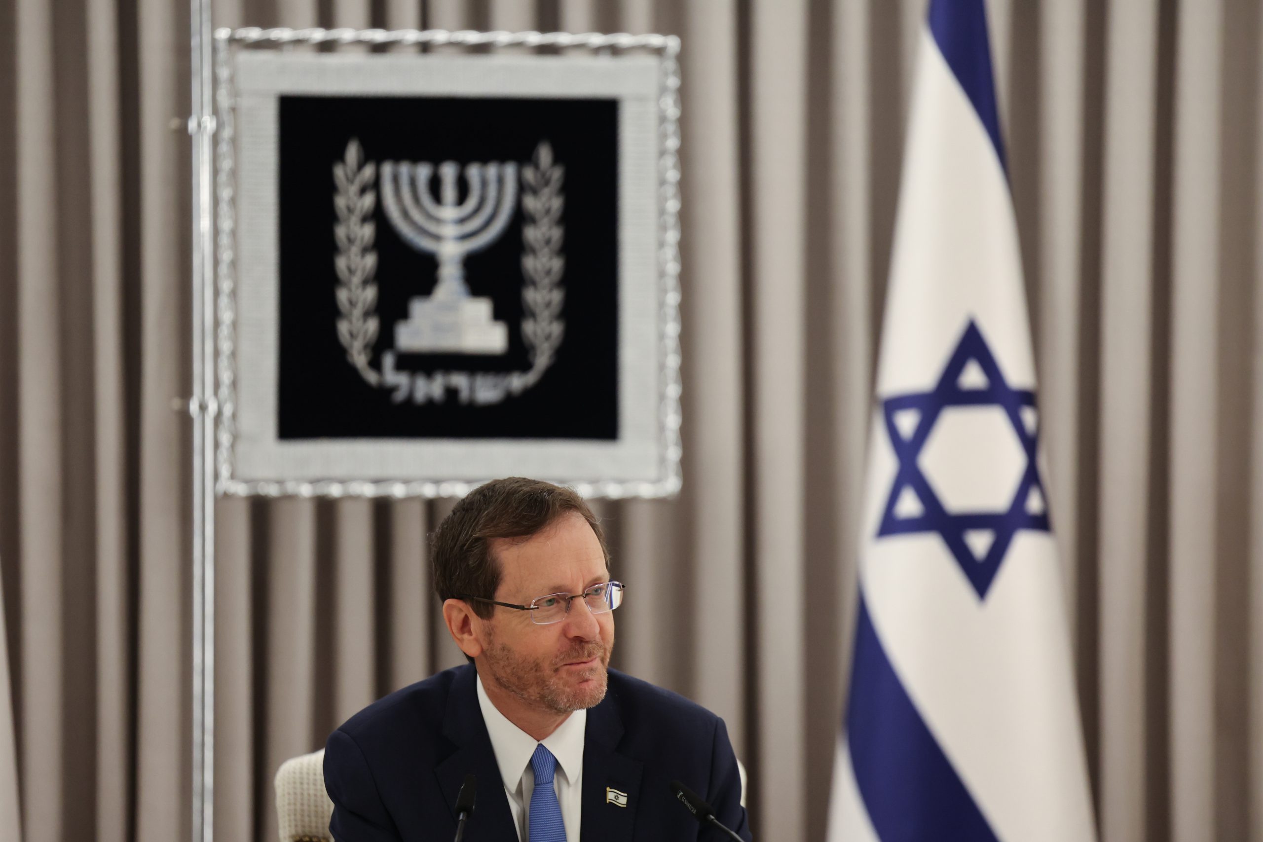 שיחות ההידברות: בית הנשיא שוקל להציב דד-ליין