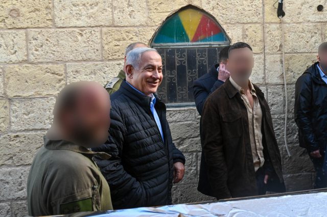 נתניהו ללוחמי דובדבן: 'אתם חוד החנית של ישראל'