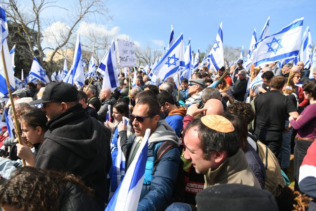 צפו בגלריה: רבבות מפגינים נגד המהפכה המשפטית