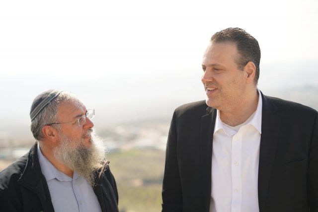 השר ביקר בתקוע: "מחויב לתמוך באמנות בכל מקום"