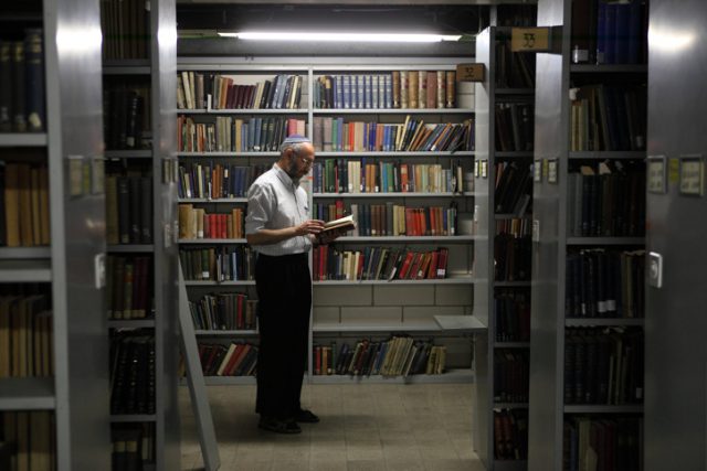 הספריה הלאומית (למצולם אין קשר לנאמר).