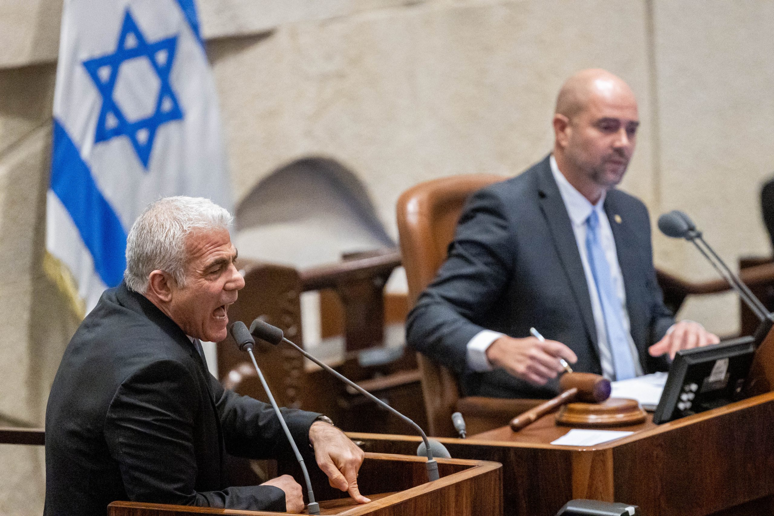 לפיד: "קחו פסק זמן, בינתיים תעשו סדר בממשלה שלכם"