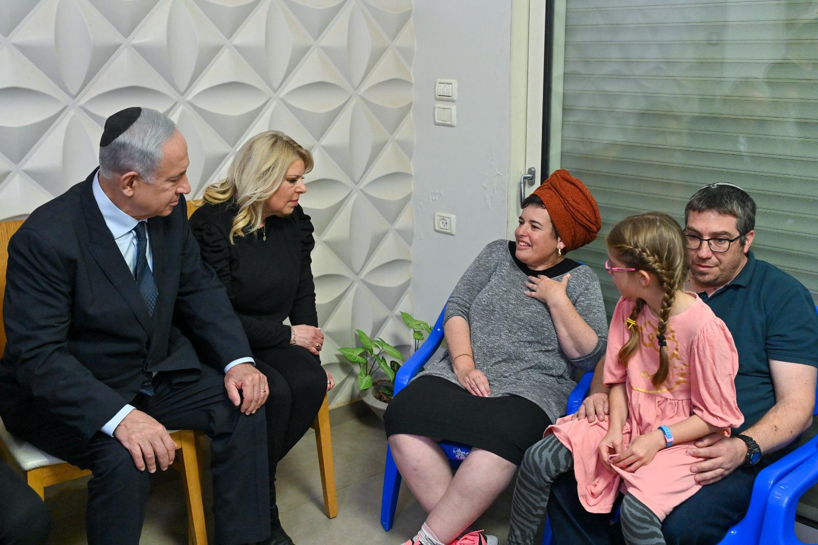 נתניהו הגיע למשפחת יניב: "נעמיק את ההתיישבות"